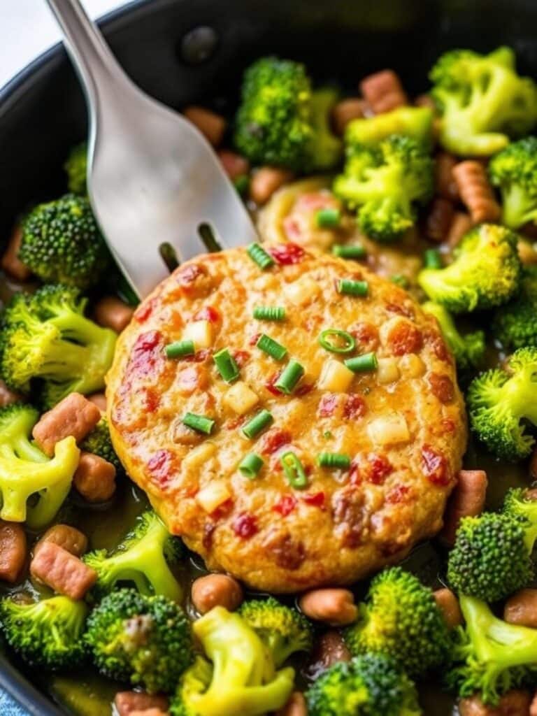 KETO HAMBURGER BROCCOLI SKILLET – Low Carb & Delicious