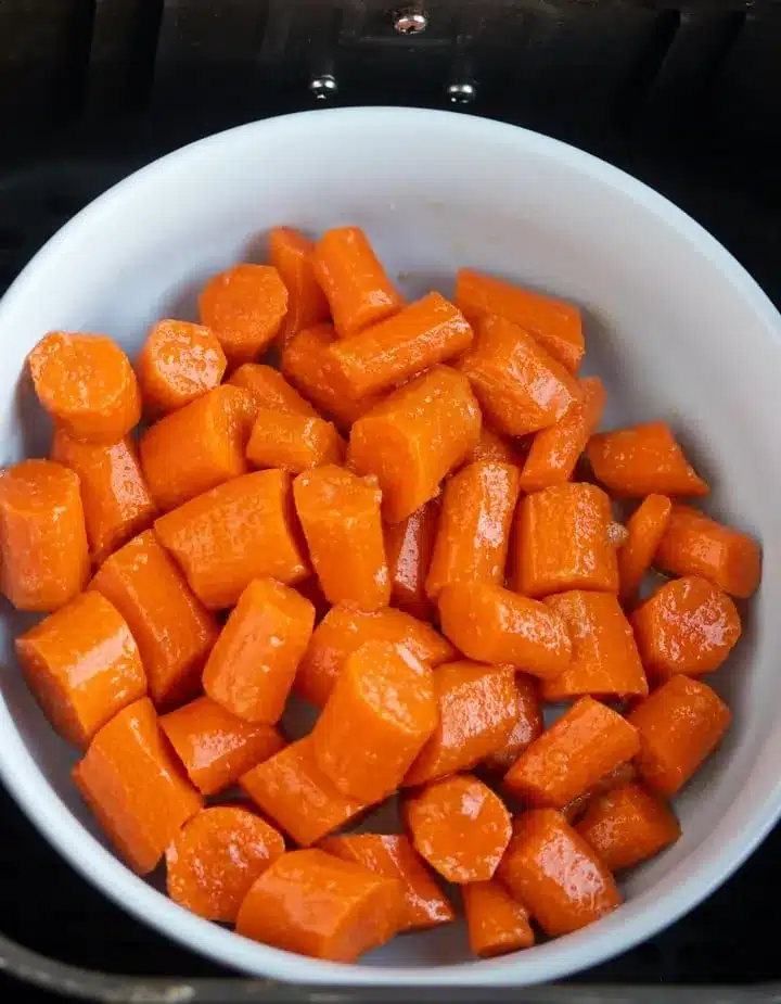 Roasted Air Fryer Carrots (Sweet or Savory) 5 air fryer carrots sweet or savory 3 1