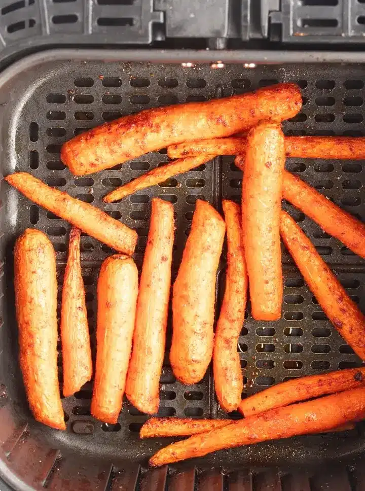 Roasted Air Fryer Carrots (Sweet or Savory) 4 air fryer carrots sweet or savory 6 1